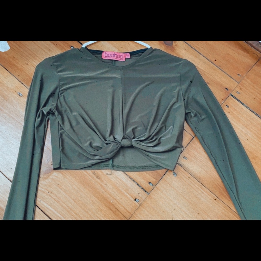 Long sleeve cropped top